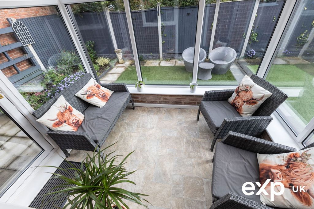 Property photo 2 of 23