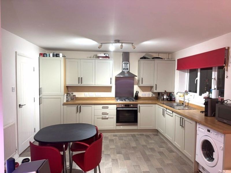 Property photo 2 of 7 Photo 11