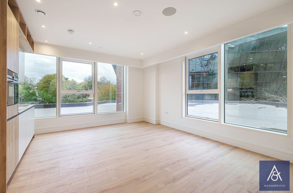 Property photo 3 of 7 3359Edf8-B5A3-40c9-8