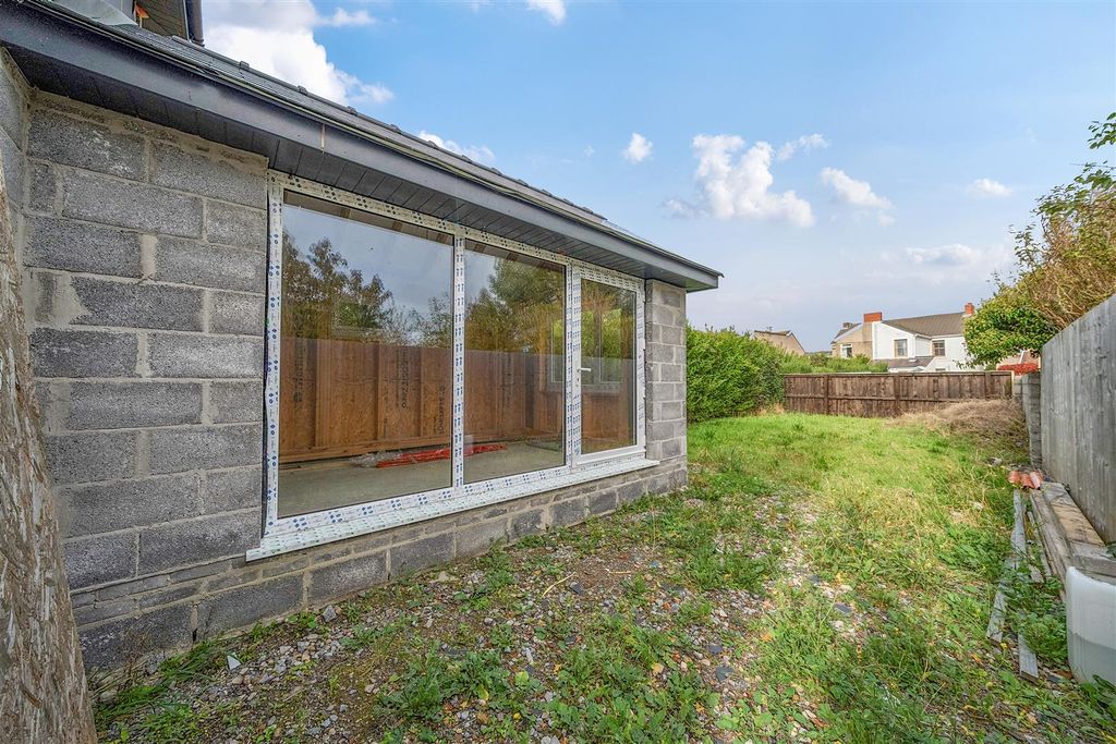 Property photo 3 of 17 1361730-5-68E4E6F768918.Jpg