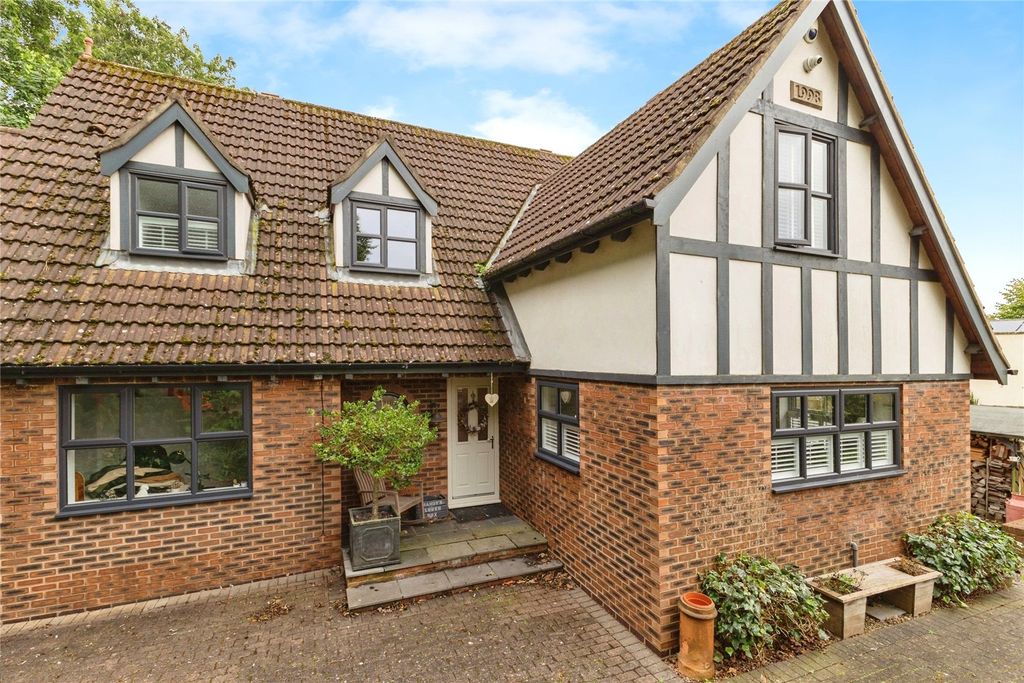 Property photo 1 of 31 Picture No. 24