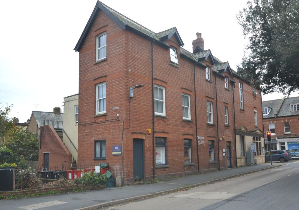 Property photo 1 of 8 Main Elevation