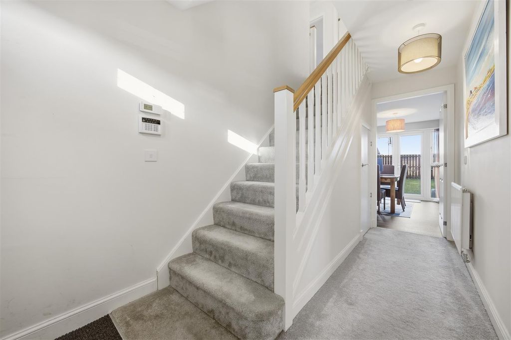 Property photo 2 of 27 28_Conacer_Drive_Glasgow_007.Jpg