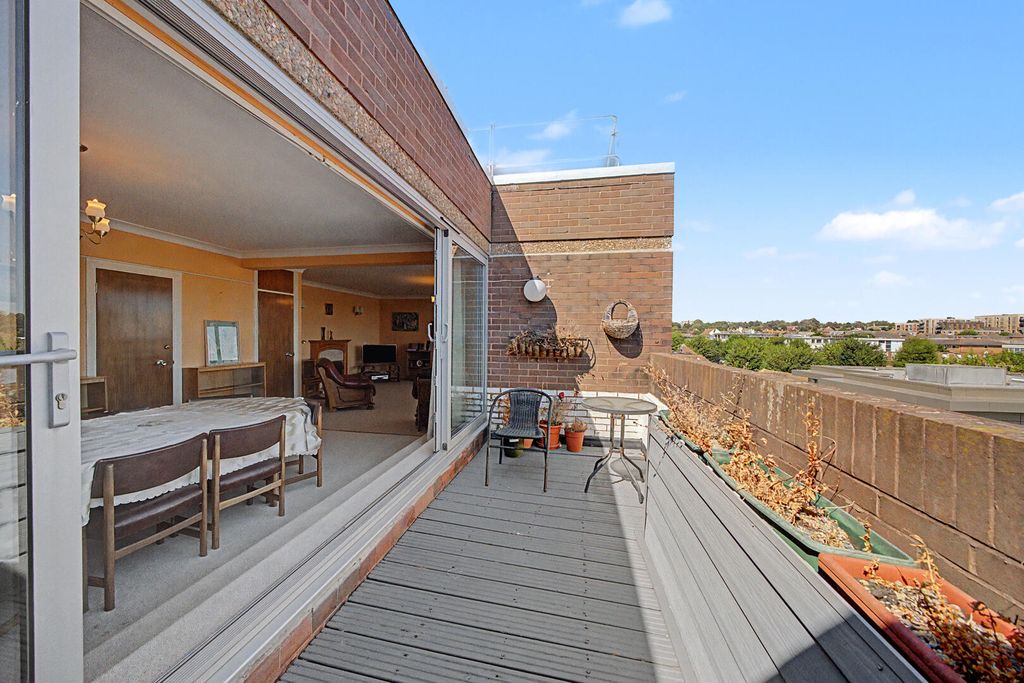 Property photo 2 of 17 Terrace / Patio