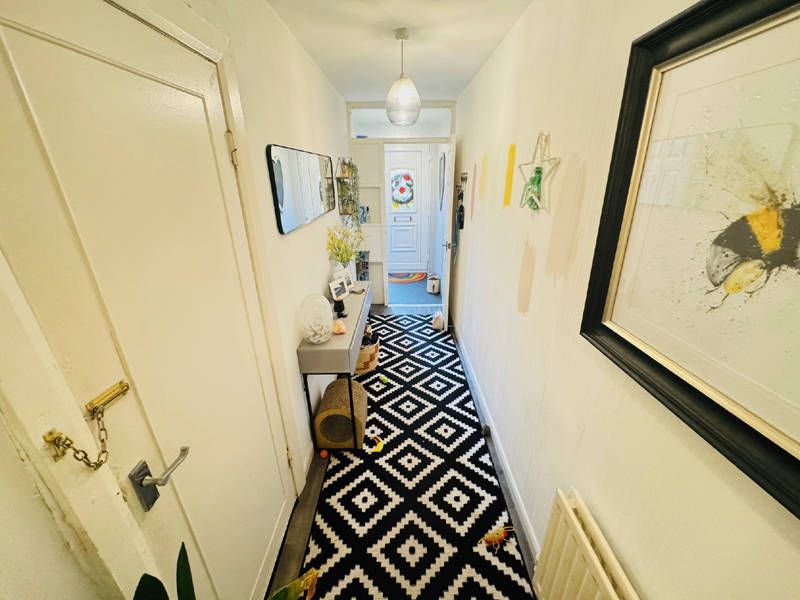 Property photo 3 of 23 Entrance Hallway