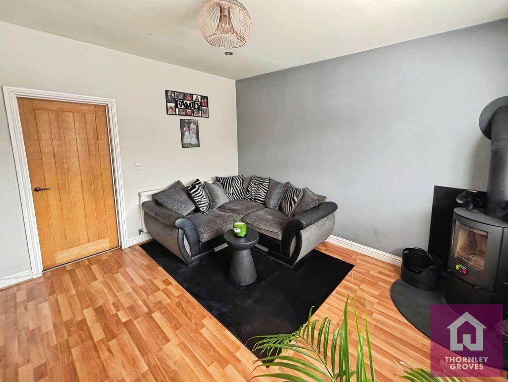 Property photo 3 of 24 Pbox-Img.Jpg