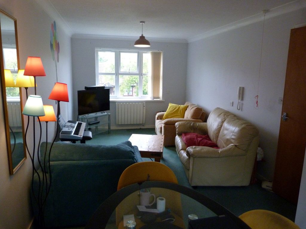 Property photo 2 of 7 Photograph 2