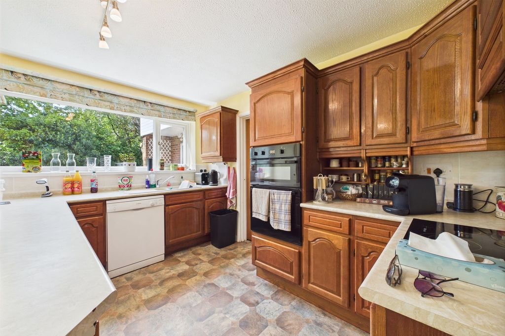 Property photo 3 of 19
