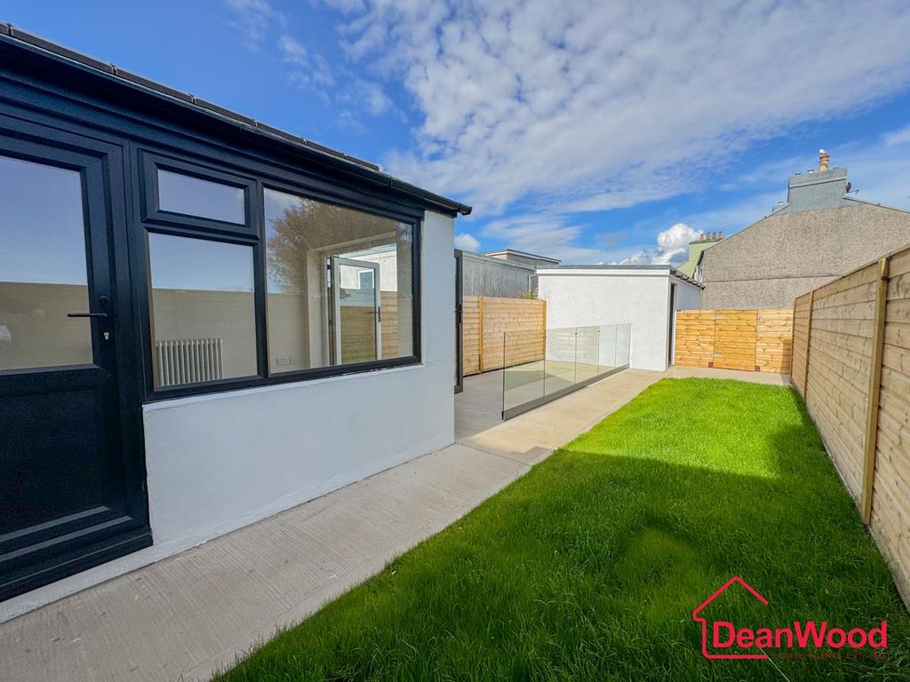 Property photo 3 of 31 3.Jpg