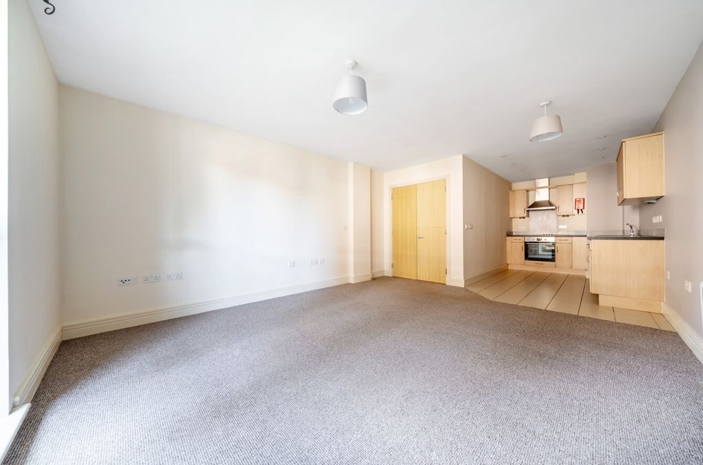 Property photo 2 of 15 1347508-6-68B1938...