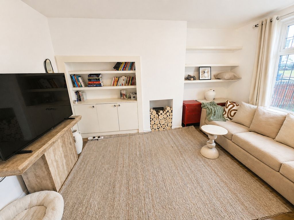 Property photo 3 of 12 Photo 18