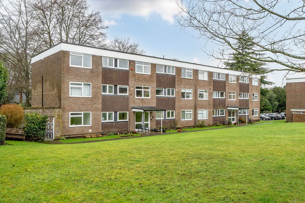 Property photo 1 of 17