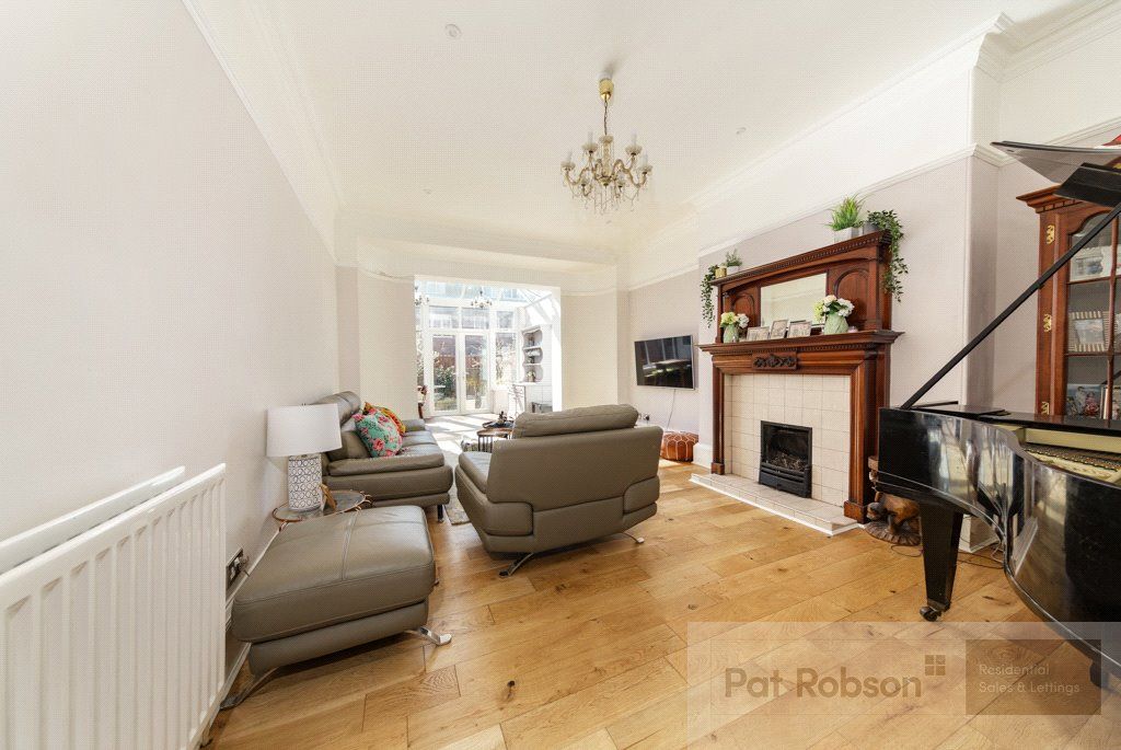 Property photo 3 of 23 Picture No. 24