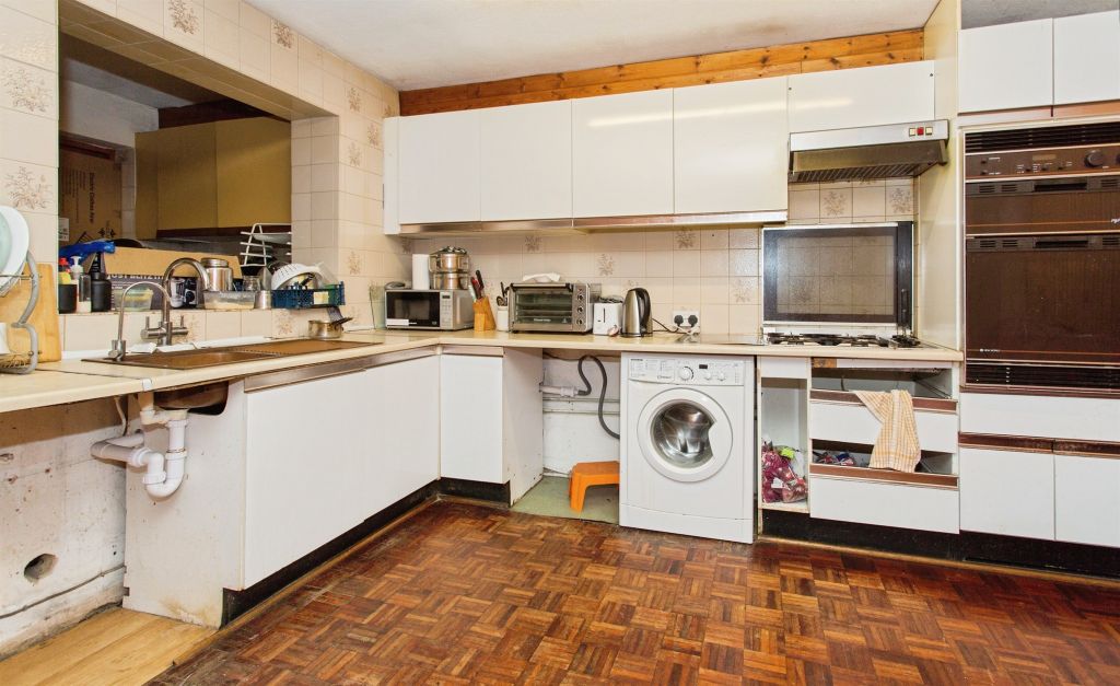 Property photo 3 of 10