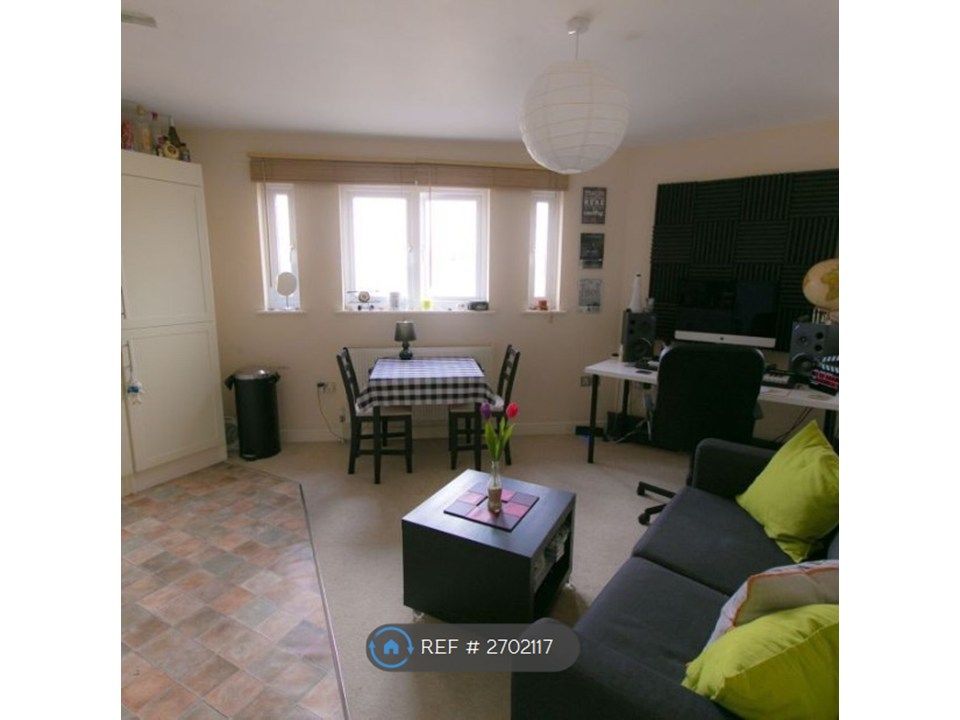 Property photo 1 of 5 Longe / Kitchen