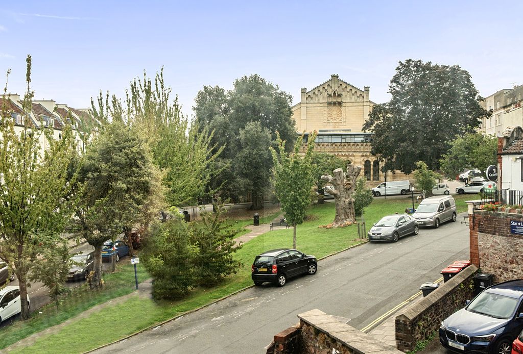 Property photo 3 of 17 1524346 (17).Jpg