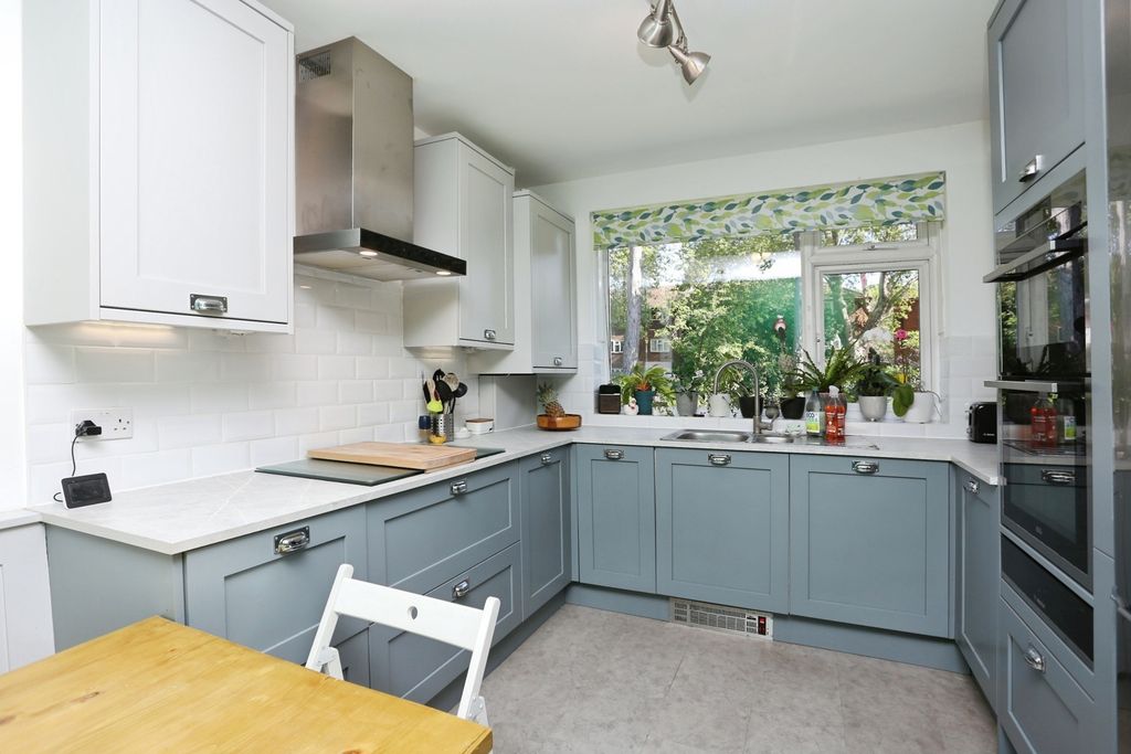 Property photo 3 of 20 Pbox-Img.Jpg