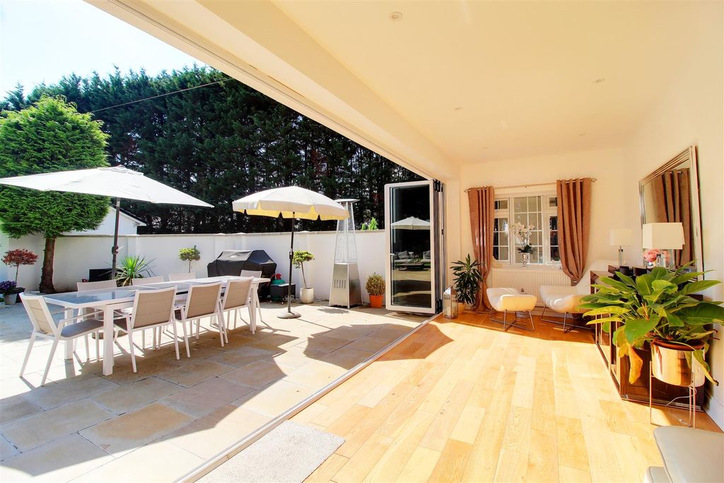 Additional image 12 of 5 bed detached house for saleDixons Hill Close, North Mymms AL9