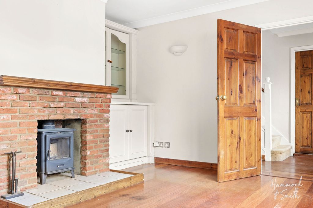 Property photo 2 of 24