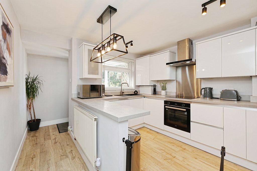 Property photo 3 of 15 Pbox-Img.Jpg