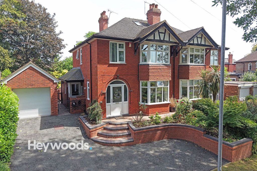 Property photo 1 of 44