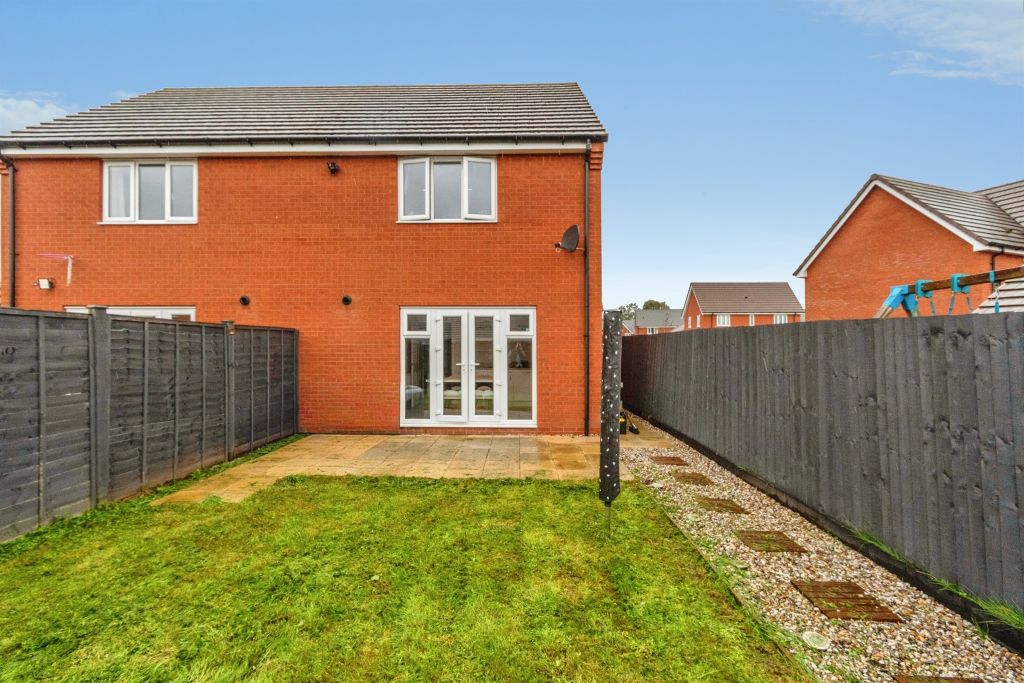 Property photo 2 of 17