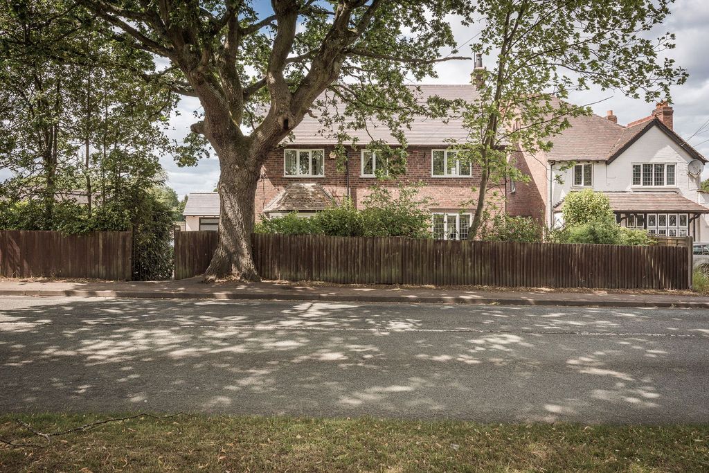 Property photo 3 of 54
