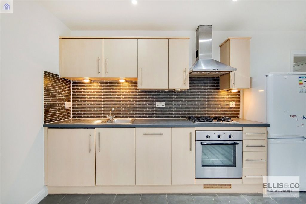 Property photo 3 of 11 Picture No. 09
