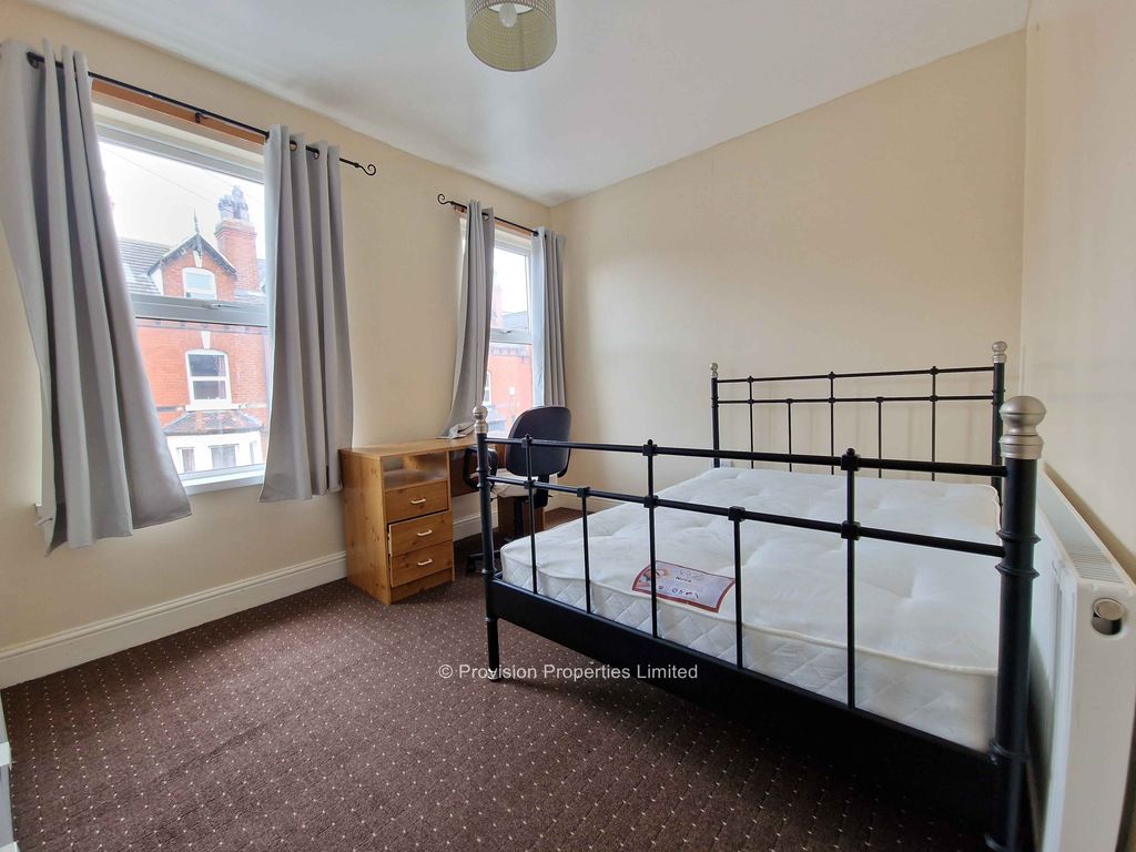 Property photo 2 of 10 Photo