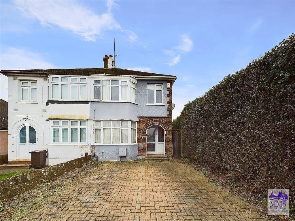 Property photo 1 of 22 Cam02633G0-Pr0266-Still026.Jpg