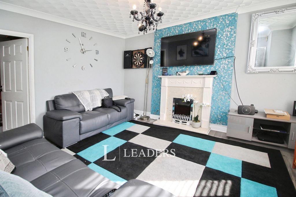 Property photo 3 of 14 Pbox-Img.Jpg