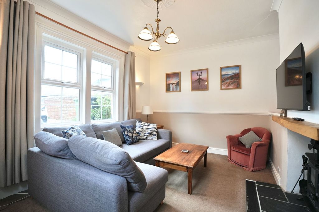 Property photo 3 of 18