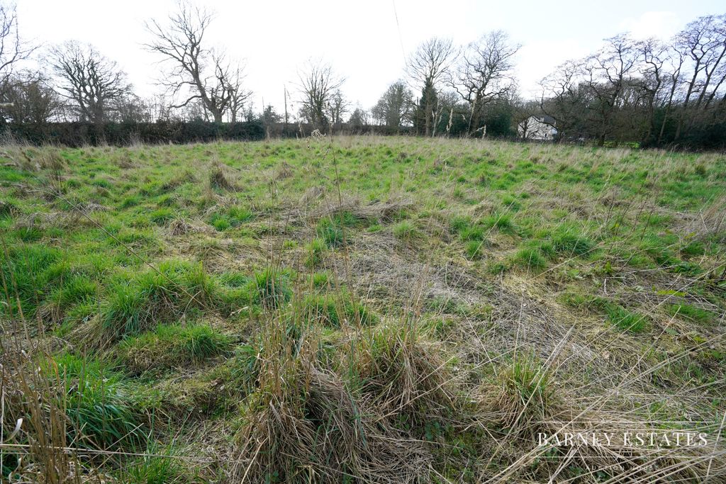 Property photo 2 of 5 Photo 5