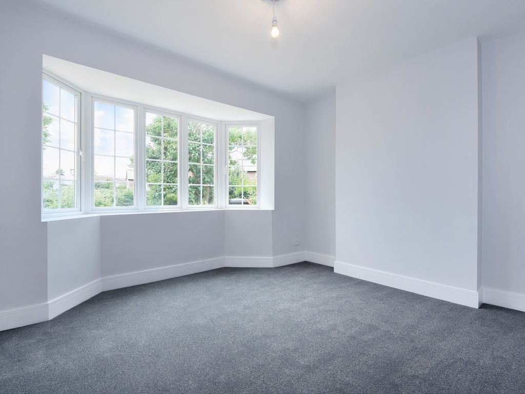 Property photo 3 of 12 Dining Room