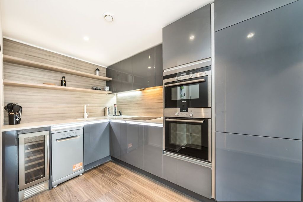 Property photo 3 of 5