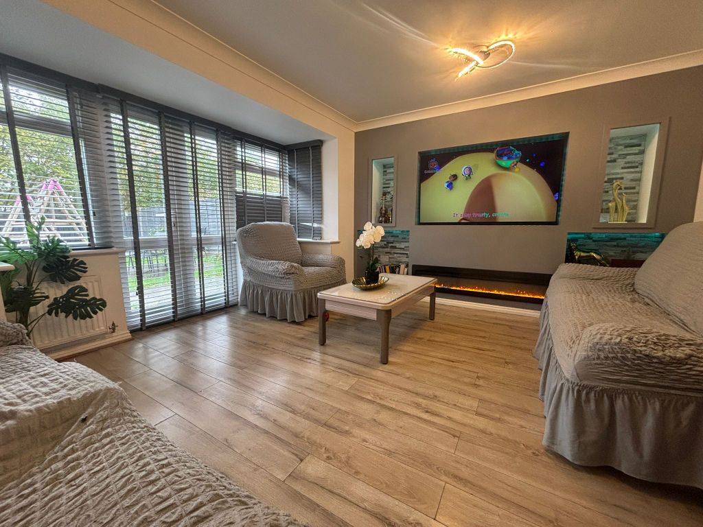 Property photo 3 of 31