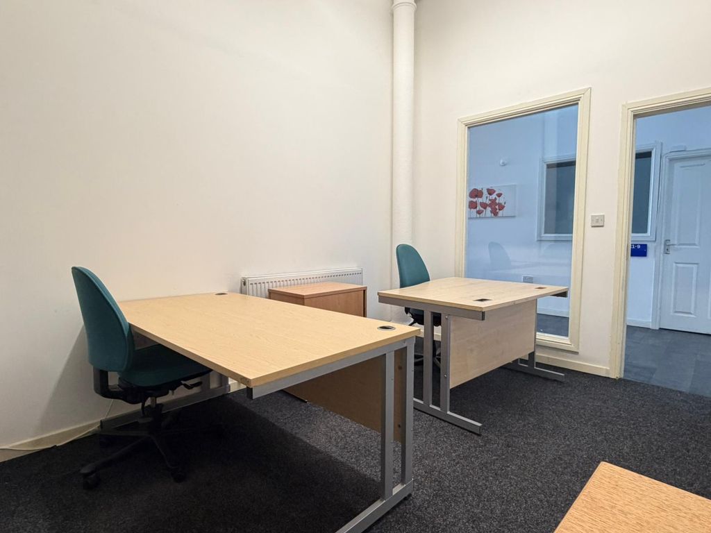 Property photo 3 of 6