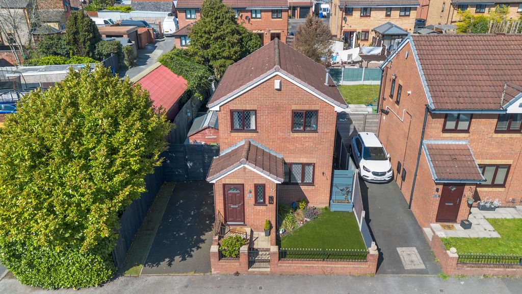 Property photo 2 of 24
