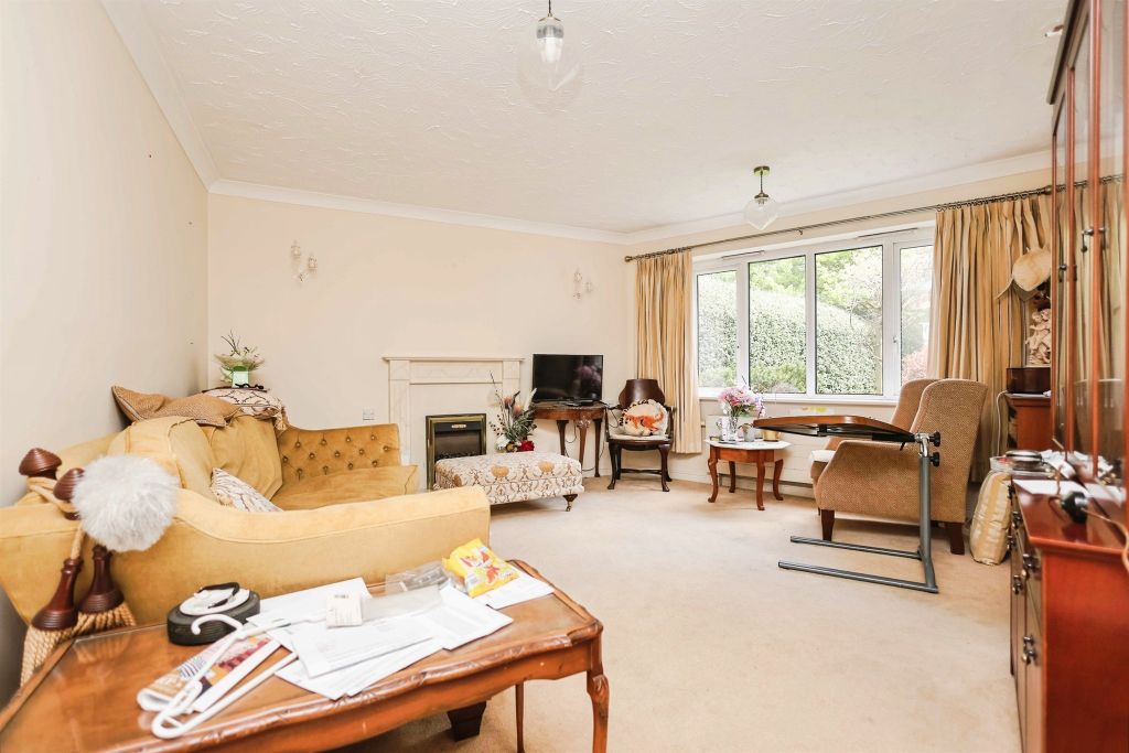 Property photo 3 of 12