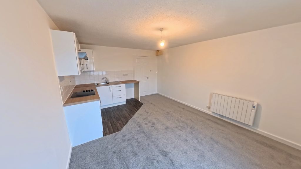 Property photo 3 of 9 Lounge/Kitchen (View 2)