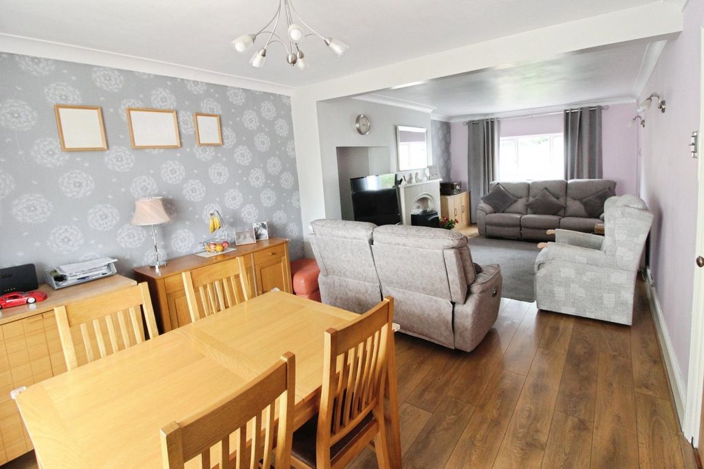 Property photo 3 of 13 Picture No. 08