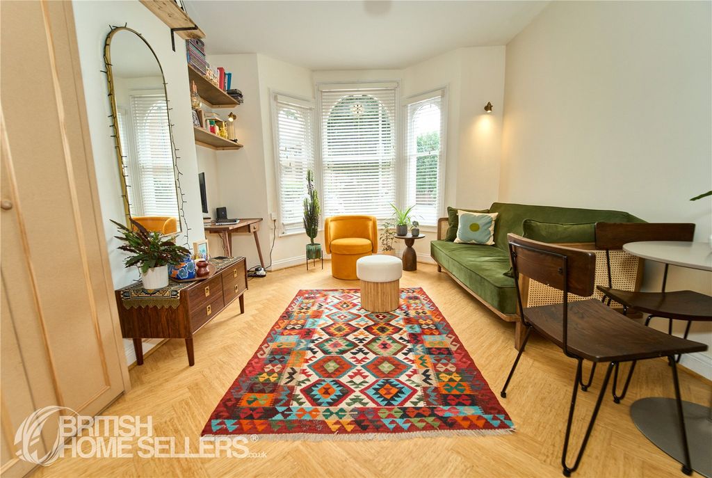 Property photo 3 of 17 Picture No. 09