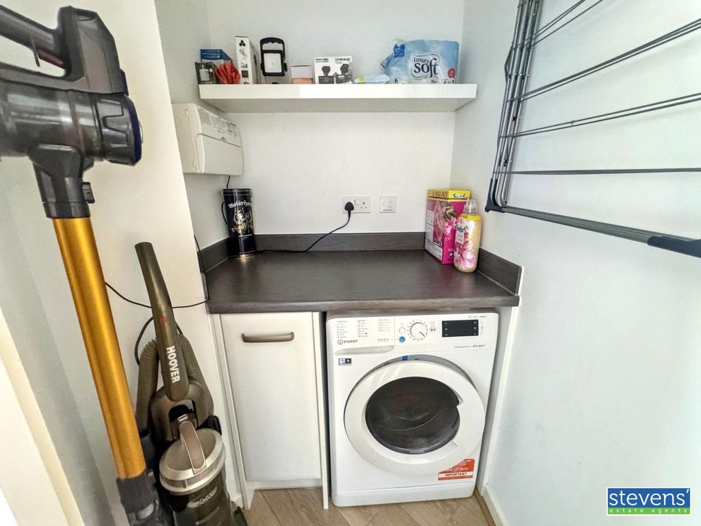 1 bed flat for saleKellands Lane, Okehampton, Devon EX20 photo 4