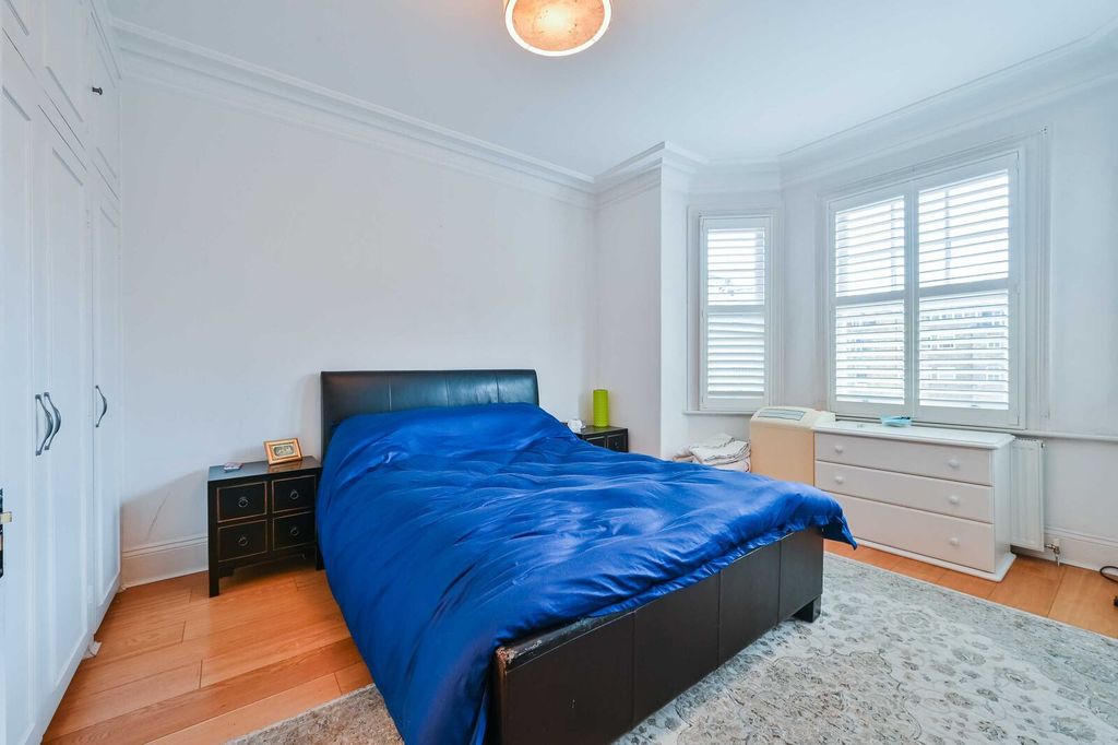 Property photo 2 of 8