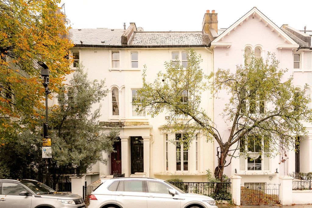 Property photo 1 of 25 Exterior