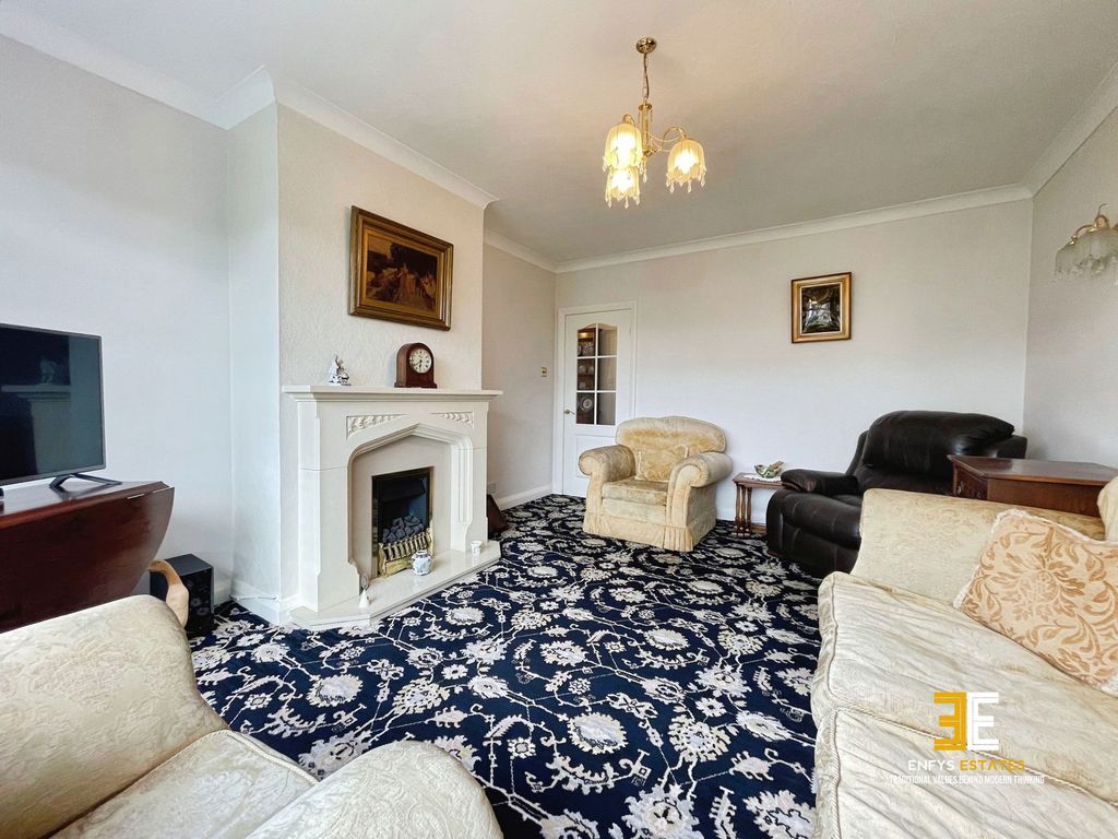 Property photo 3 of 43