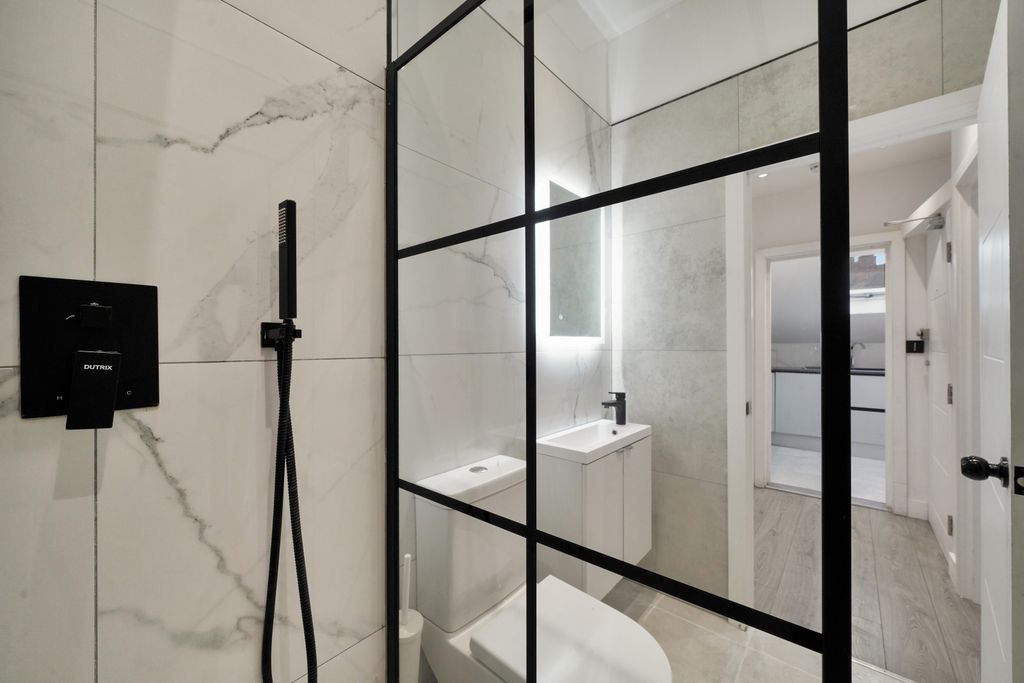 Property photo 2 of 14 Gallery