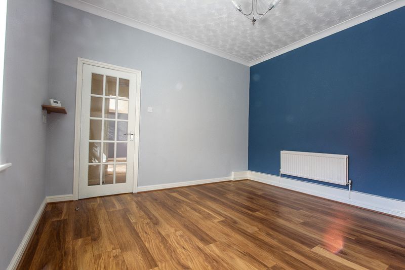 Property photo 2 of 16 Photo 7