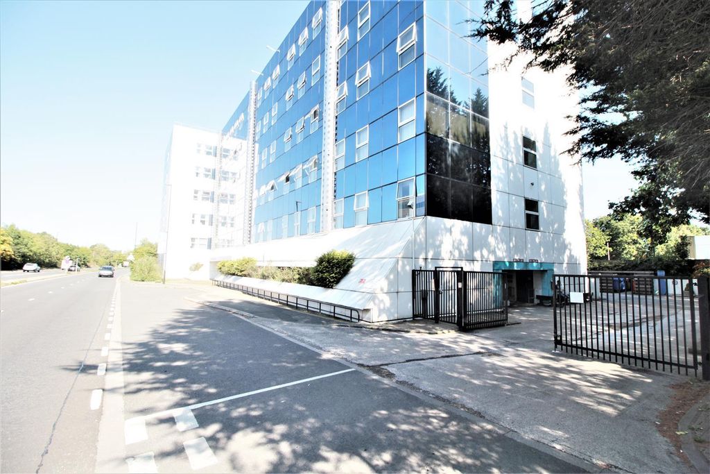Property photo 1 of 9 Ykfatluxlk6U2Jhsp6Hucg.Jpg
