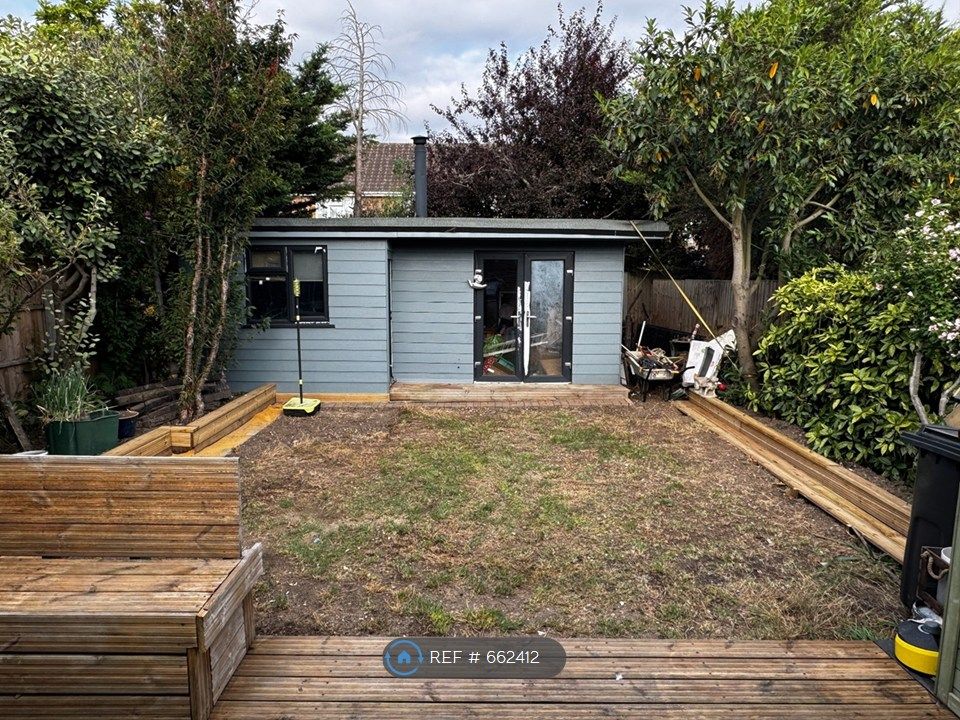Property photo 2 of 23